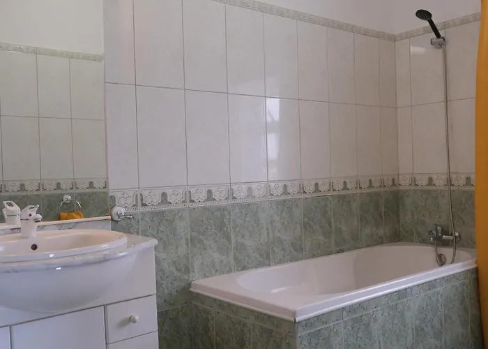 Semesterbostad Quinta Do Carmo House With View Calheta (Madeira)